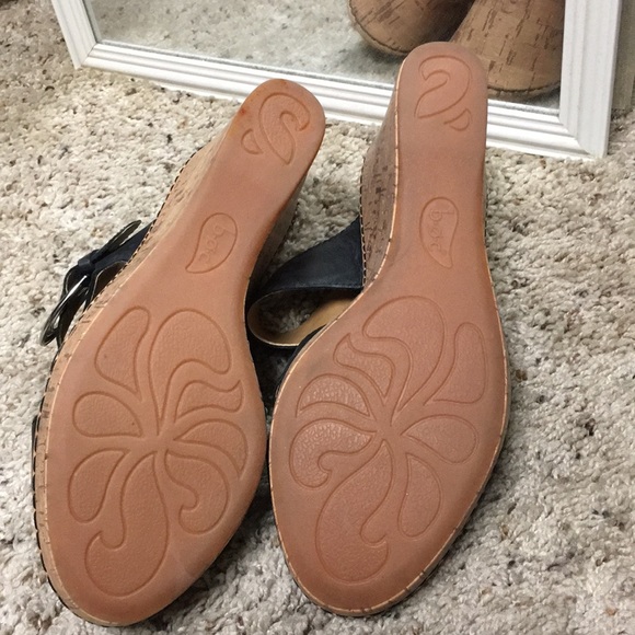 B. O. C. Wedge sandals - Picture 4 of 4